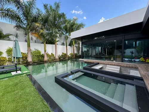 Residencia Con Domótica Y Paneles Solares En Montebello