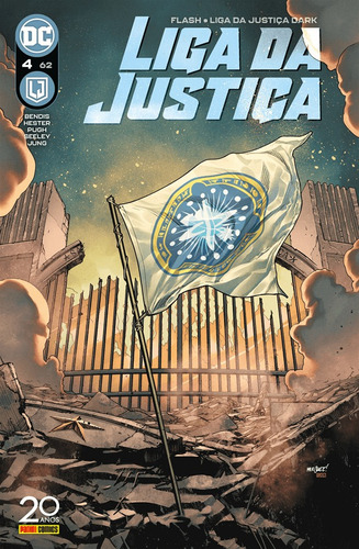 Liga da Justiça - 04/62, de Bendis, Brian Michael. Editora Panini Brasil LTDA, capa mole em português, 2022