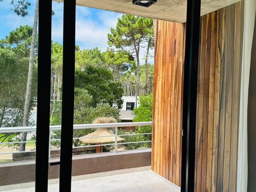 Excelente Casa En Pinamar - Nueva Con Muebles De Diseño