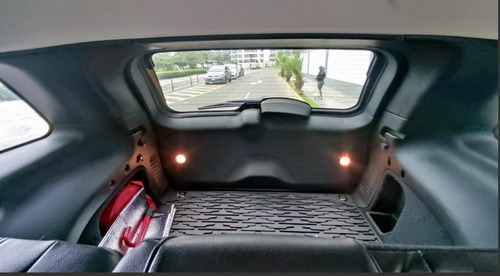 Alta Gama 4x4 Plata Asientos Cuero Lunas Polarizado Sensor