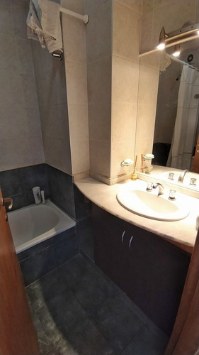 Departamento En Planta Baja De 2 Dormitorios Con 2 Patios