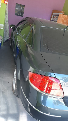 Imagem 3 de 9 de Fiat Linea 2010 1.9 16v Hlx Flex 4p