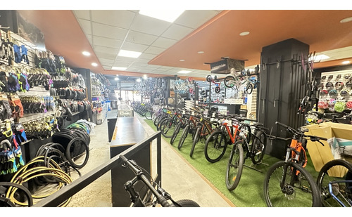 Local Comercial En 14 Norte Viña Del Mar,alto Flujo Peatonal