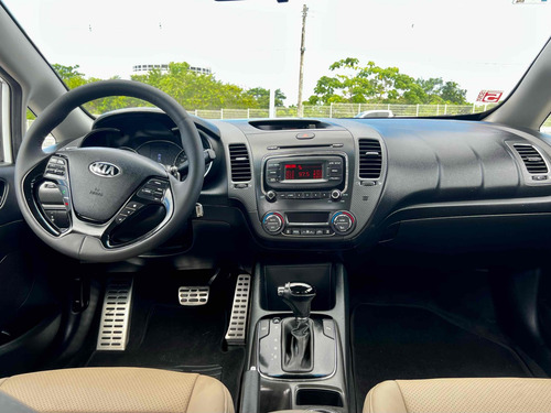 Kia Cerato 1.6 SX 16V FLEX 4P AUTOMÁTICO