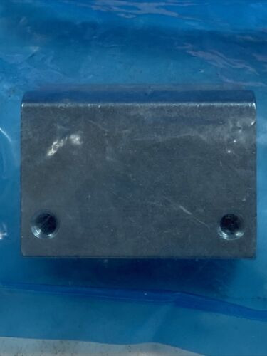 New Lot Of (2) Smc Bk1t-040 Magnetic Switch Bracket, In Bbt