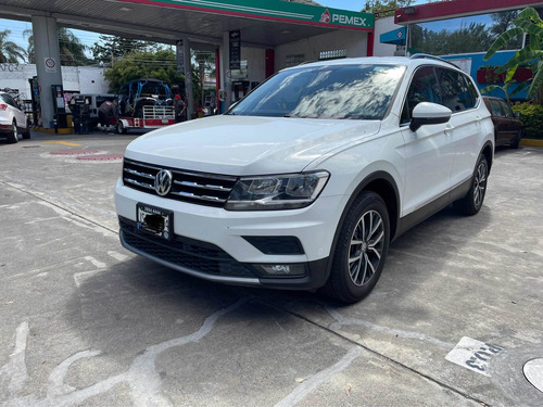 Imagen 1 de 15 de Volkswagen Tiguan 2018 1.4 Comfortline Plus At