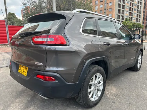 Jeep Cherokee 3.2 Longitude Plus