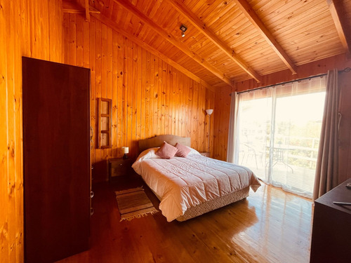 Gran Casa Con Potencial Comercial