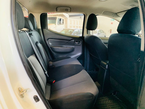 Imagen 9 de 12 de Mitsubishi L200 Modelo 2018