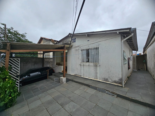 Imóvel Com Duas Casas E Quintal Grande - Documento Todo Regu