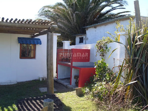 Divina Casa De 4 Dormitorios A Metros De Playa El Chorro