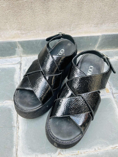 Sandalias Negras Plataforma De Charol (cuero) Nro 40