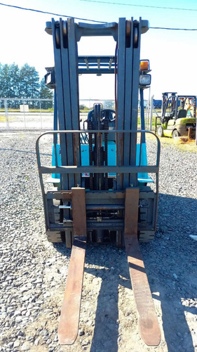 Imagen 12 de 15 de Autoelevador Yale 3tn Diesel Torre Triple C/desplazad Envios
