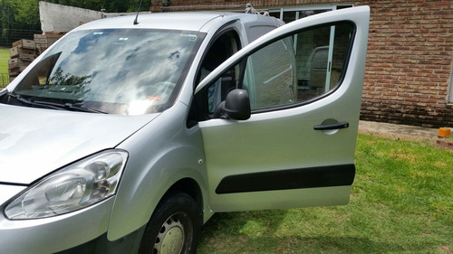 Peugeot Partner K9 Peugeot Particular Permuto 2015 Adelante