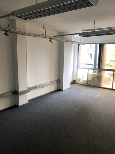 Alquiler - Oficinas En 306 M2 - Sobre 18 . Cordón
