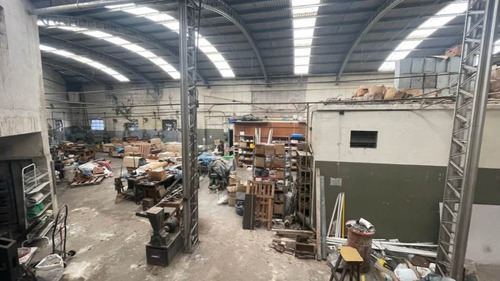 Imagen 2 de 14 de Galpon En Venta En Lanus Oeste