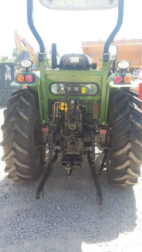 Imagen 13 de 14 de Tractor Doble Tracción Compacto Frutero Tipo New Holland 60