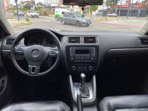 Imagen 6 de 11 de Volkswagen Vento 2.0 T Fsi Sportline Dsg 2011