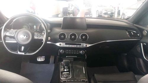 Imagen 14 de 15 de Kia Stinger 2019 4p Gt, 3.30t, Biturbo, Ta, 8, Volante D