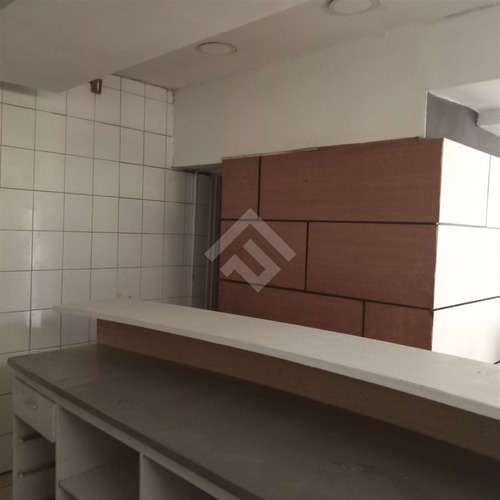 Local Comercial En Arriendo Manquehue Sur, Comuna Las Condes