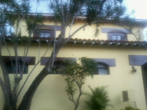 Casa À Venda Na Rua Nicolau Alayon, Interlagos, São Paulo - Sp - Liv-10076