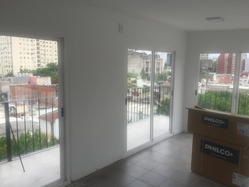 Alquilo Monoambiente Grande Muy Luminoso Con Balcón Terraza