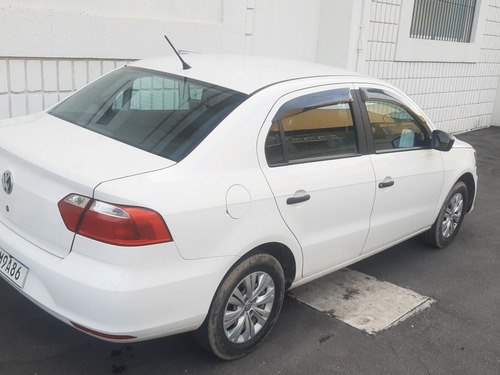 Volkswagen Voyage 2017 1.0 Trendline Total Flex 4p 72 Hp
