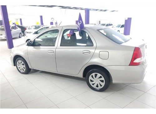Toyota Etios 1.5 X Sedan 16v Flex 4p Automático