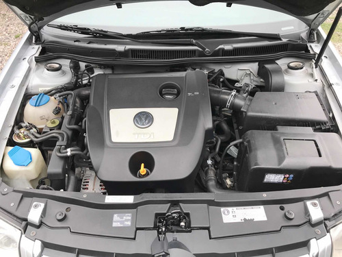 Volkswagen Bora 1.9 Trendline I 100cv 2011