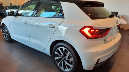 Imagen 23 de 25 de Audi A1 Sportback 2022 30 Tfsi 1.0 Audibsas Automatico 2021