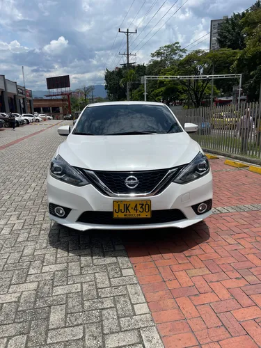 Nissan Sentra 1.8 B17 Fl Sr