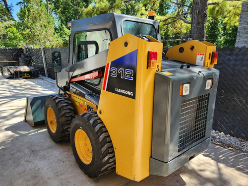 Minicargador Lonking Cdm312