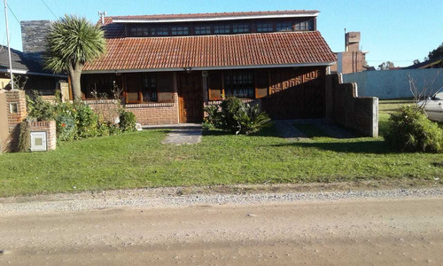 Imagen 9 de 14 de Casa Amplia En Santa Clara Del Mar Alquiler Temporada 11 Per