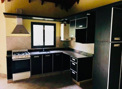 Venta De 3 Departamentos En Zona Céntrica En Villa General Belgrano - Inv0045