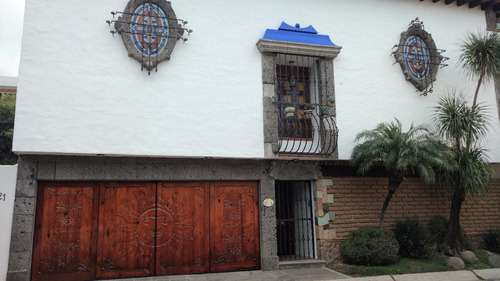 Imagen 3 de 29 de Rento En Cuernavaca Vista Hermosa Zona Dorada 2 Encantadoras Y Amplias Villas Estilo Mexicano Moderno Recien Remodeladas En Pequeño Y Exclusivo Conjunto Con Jacuzzi Privado Y Alberca Con Calf. Solar