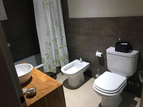 Imagen 12 de 14 de Venta De Casa En Oportunidad Una Sola Planta El Canton - Barrio Golf - Lote Interno