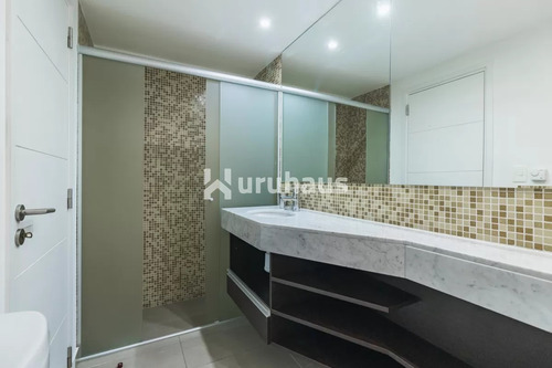 Venta Apartamento Dos Dormitorios Punta Del Este Edificio Icon Brava