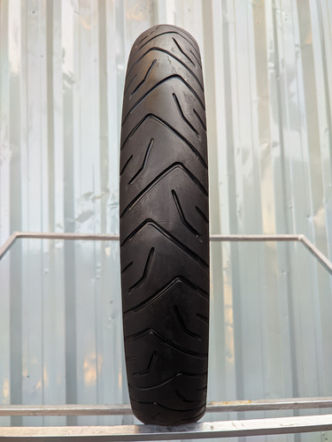 Bridgestone A41 Adventure 90/90-21 Pneu Dianteiro Usado (Usado)