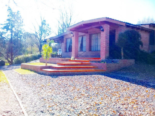 Imagen 22 de 24 de Casa De 3 Dormitorios C/ Cochera Y Piscina Molinari - Cosquín