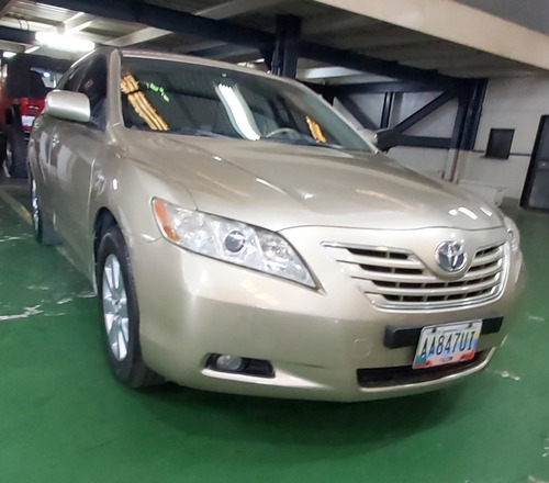 Imagen 2 de 7 de Toyota Camry