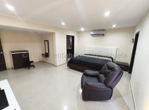 Mayra Lara Rah Trae Para Ti Amplia Y Hermosa Casa En Venta, Urbanización El Parral, Al Este De Barquisimeto, 5 Hab., 5 Baños, Tanque Subterráneo De 30.000lts, Jacuzzi, Vig. Privada