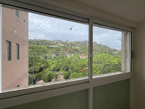 Hermoso Apartamento En Venta Mls 24-28778 Santa Paula