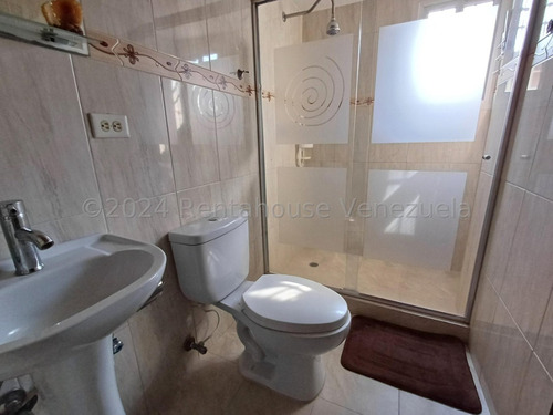 Hermoso Townhouse En Venta Ubicado En La Morita Ii Urb Villas Geicas Db 24-19067