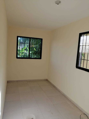 Imagen 24 de 30 de Vendo Casa De Oportunidad En Autopista De San Isidro 3 Habitaciones Principal Con Baño, Baños Común Sala Comedor Cocina Terraza, Cuarto De Servicio Con Baño Galería Marquesina. Cisterna 152 Metros