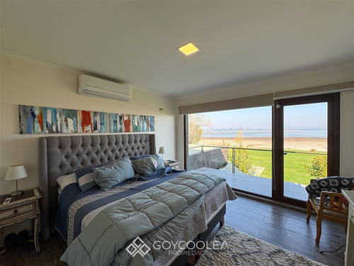 Casa En Venta De 4 Dorm. En Las Cabras