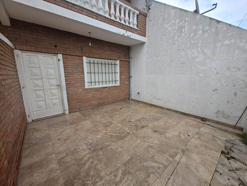 Excelente Duplex A Mts Del Centro Comercial De Laferrere