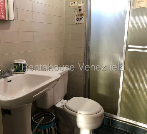 Ms: 25-16515 Se Vende Amplio Apartamento En Santa Rosa De Lima. A=123m2, 3h, 3b, 1p.