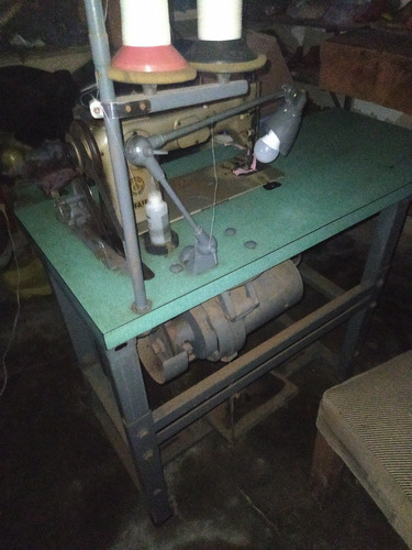 Imagen 2 de 3 de Máquina De Coser Tipo Zic Zac Marca Pfaff