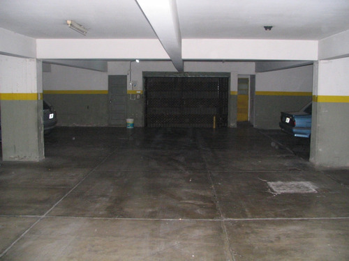 Cochera Fija, Techada, Con Control Remoto En La Perla