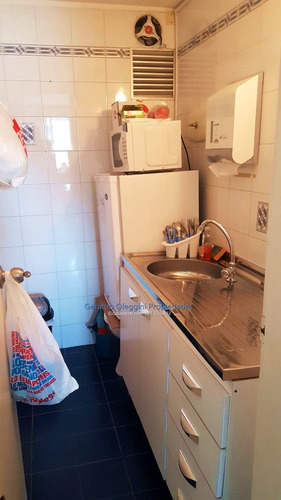 Venta Oficina Con Renta Ciudad Vieja O Permuta Apto Punta